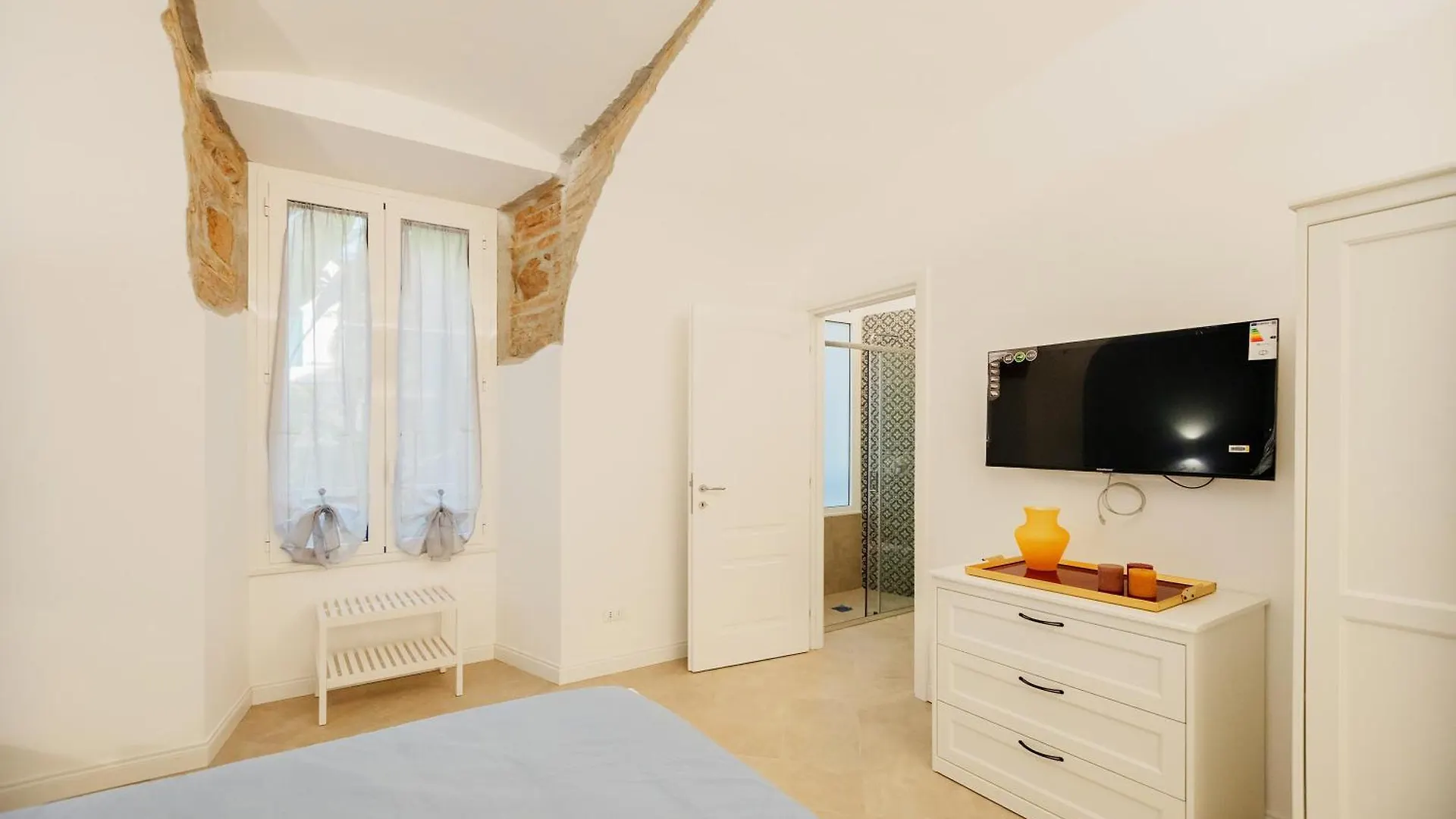 Live Roma - Chez Le Roi Luxury Apartment 0*, Rome