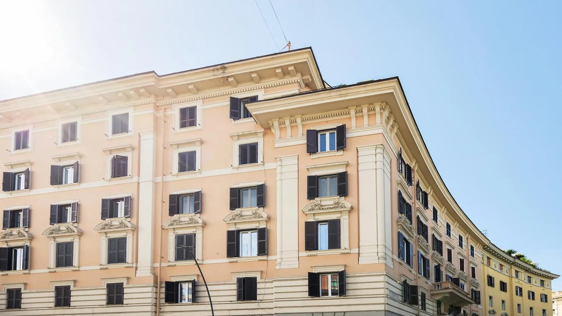 Live Roma - Chez Le Roi Luxury Apartment