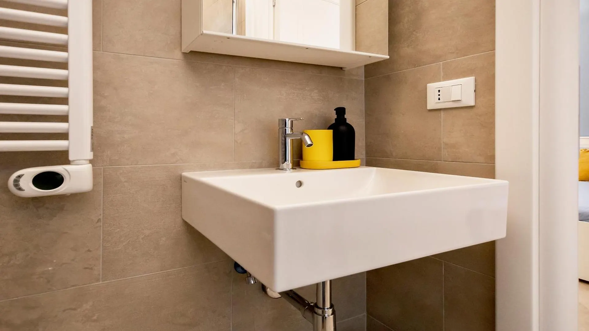 Live Roma - Chez Le Roi Luxury Apartment