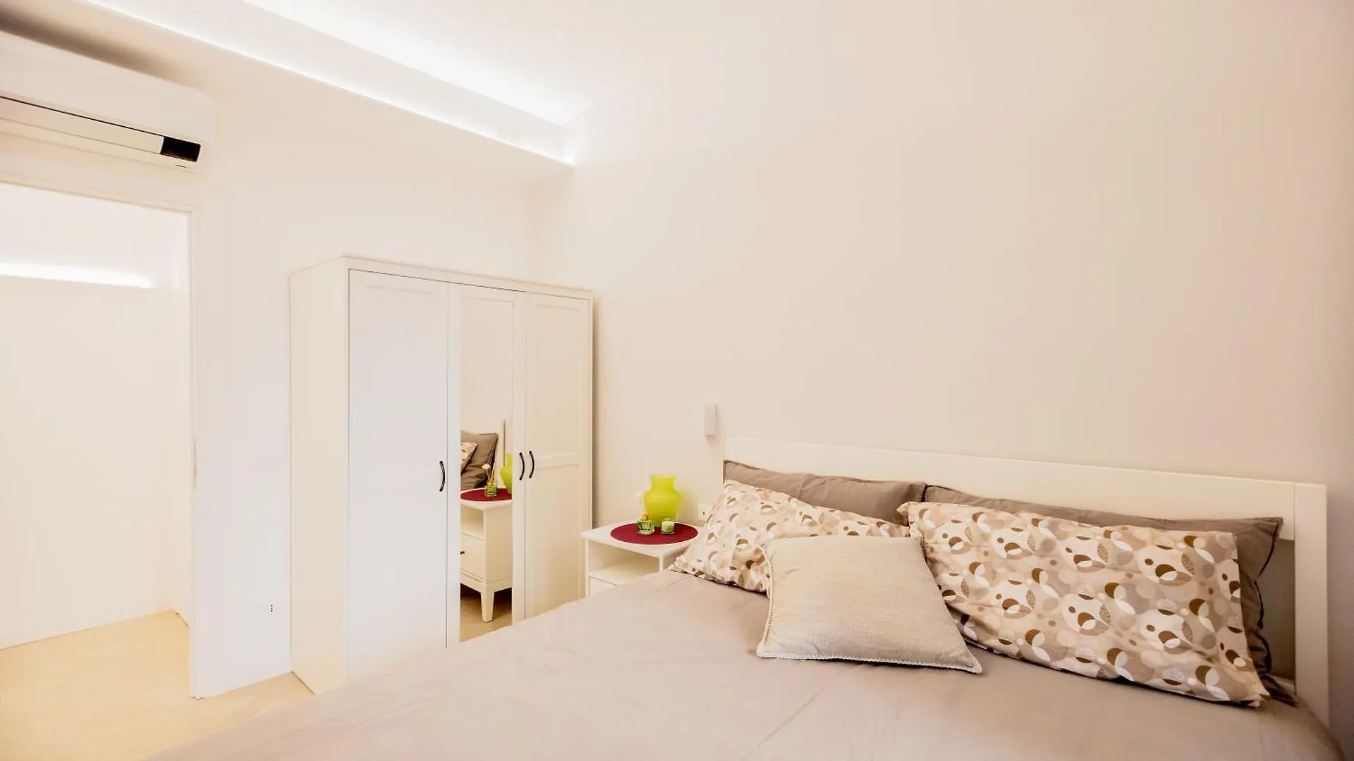 Live Roma - Chez Le Roi Luxury Apartment 0*, Rome Italy